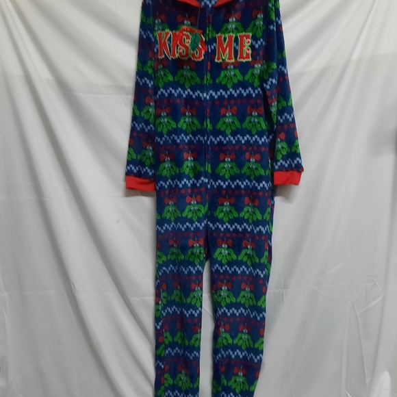 NWOT December 25th Christmas MIstletoe Kiss Me Unionsuit 1 piece fleece XL - Picture 1 of 6